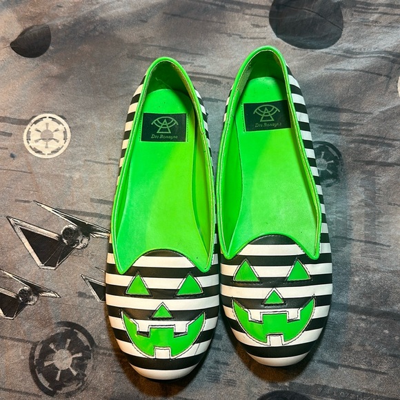 Strangecvlt Shoes - STRANGECVLT DRE RONAYNE BEETLE FLATS SZ 8 GUC